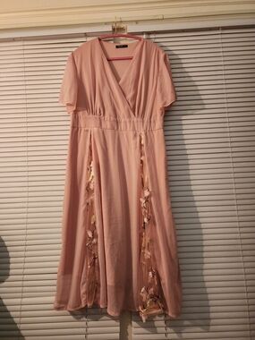Women's SHEIN CURVE Blush Pink Floral-Appliqué Dress